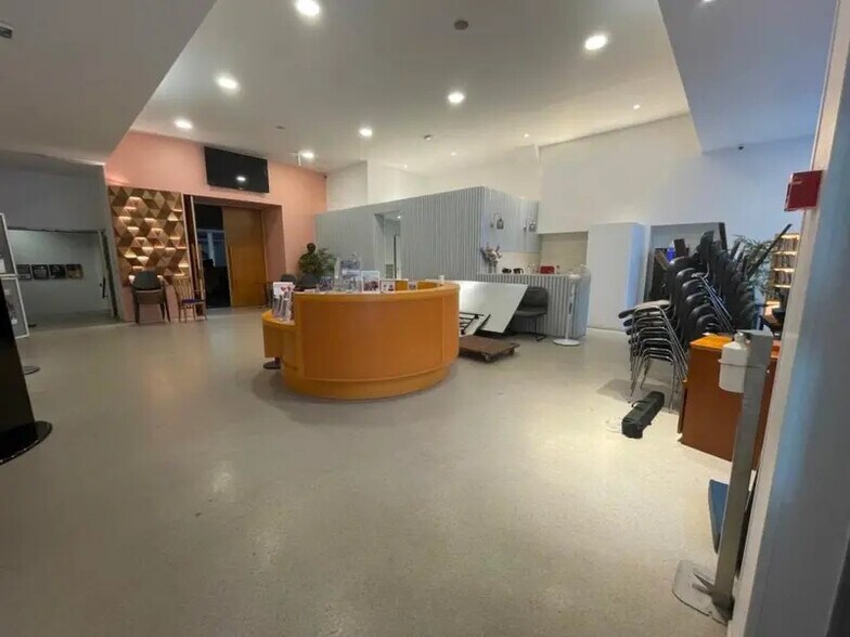 119 Rue La Fayette, Paris for sale - Building Photo - Image 2 of 28