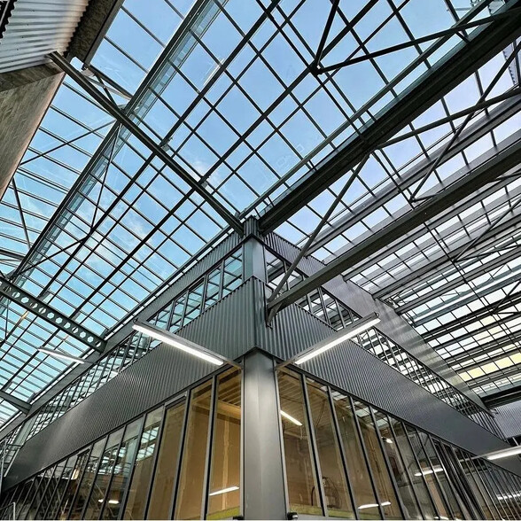 62 Rue Denis Papin, Pantin for lease - Interior Photo - Image 2 of 20