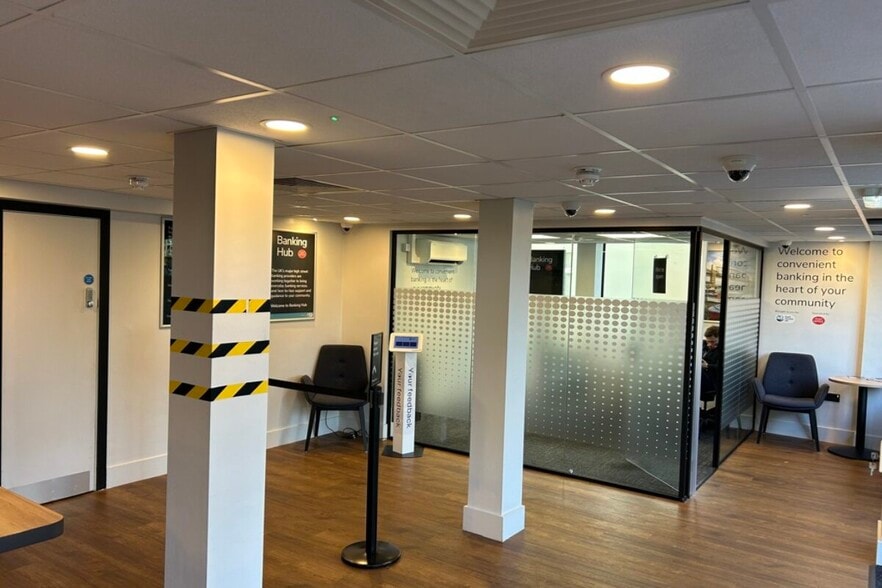 15 Lower Fore St, Saltash for sale - Interior Photo - Image 3 of 4