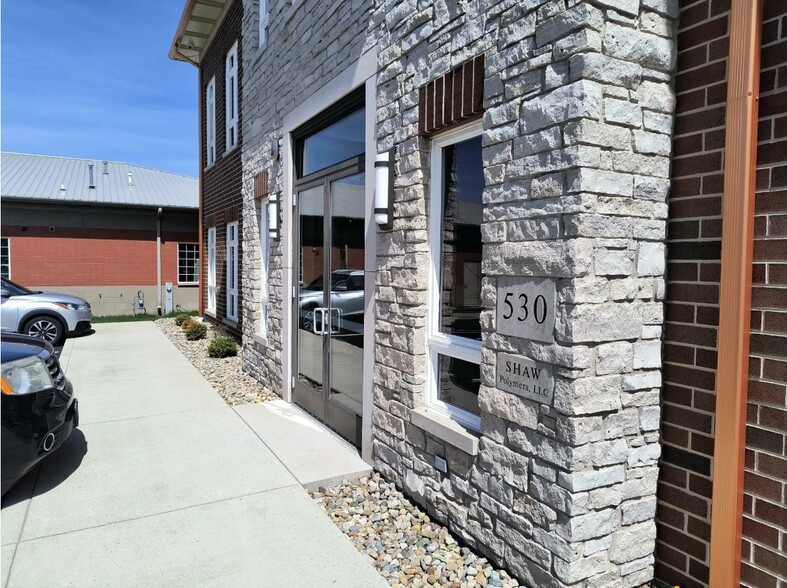 530 N Indiana Ave, Crown Point, IN for lease - Building Photo - Image 3 of 13