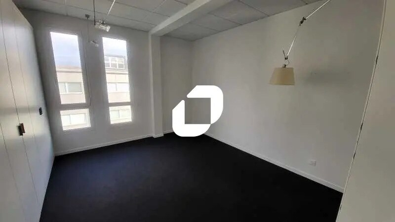 Office in Mérignac for lease - Interior Photo - Image 3 of 8