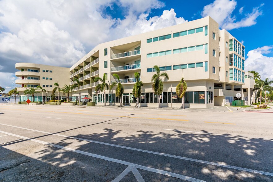 2301 Wilton Dr, Wilton Manors, FL, 33305 Bar Property For Sale