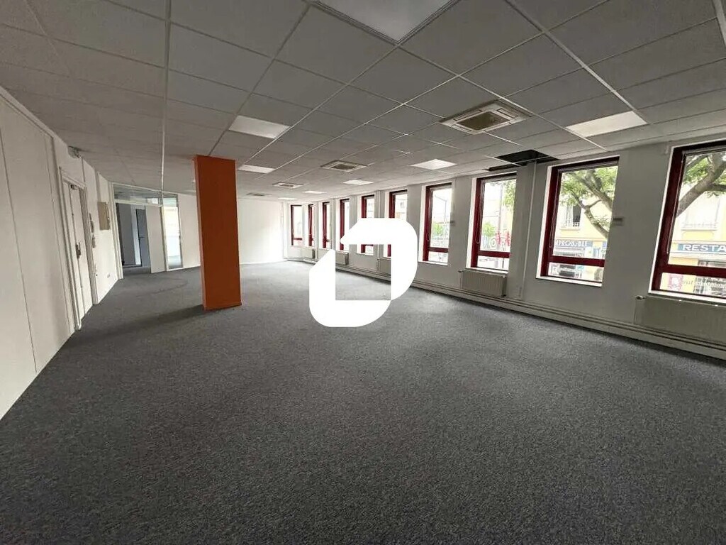 Location Bureaux 90 m² à 2 130 m² - Photo 1