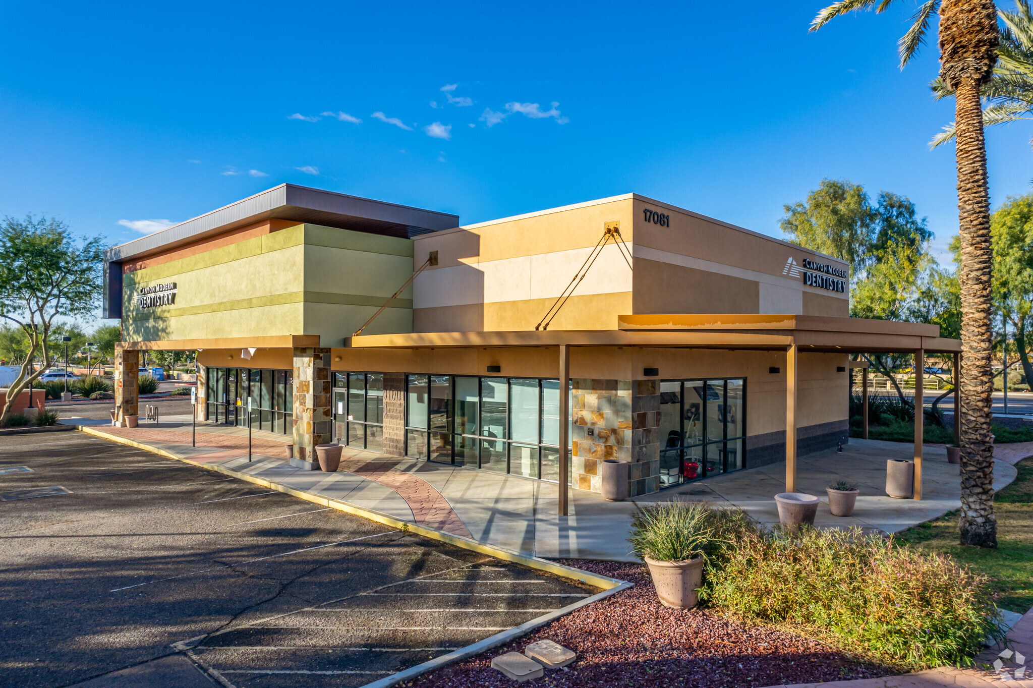 17081 W Greenway Rd, Surprise, AZ for lease Primary Photo- Image 1 of 4