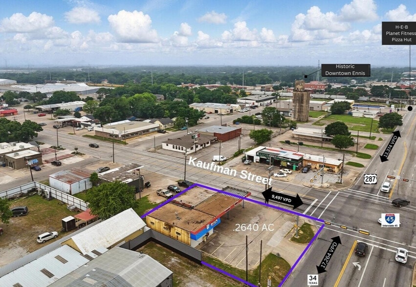 100 S Kaufman St, Ennis, TX for sale - Building Photo - Image 2 of 13