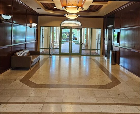 7593 W Boynton Beach Blvd, Boynton Beach, FL for lease - Lobby - Image 3 of 7