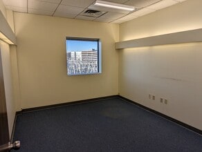 185 Alewife Brook Pky, Cambridge, MA for lease Interior Photo- Image 2 of 6