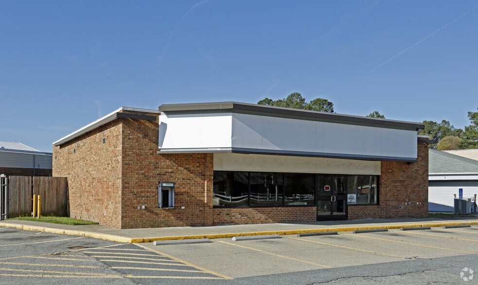 5927 Providence Rd, Virginia Beach, VA 23464