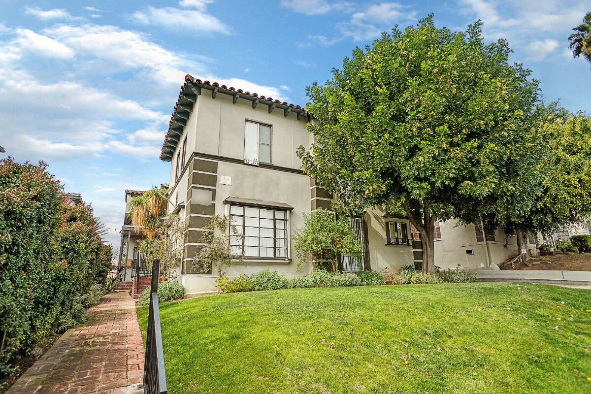 127 N Catalina St Los Angeles Ca 90004 Apartment Property For