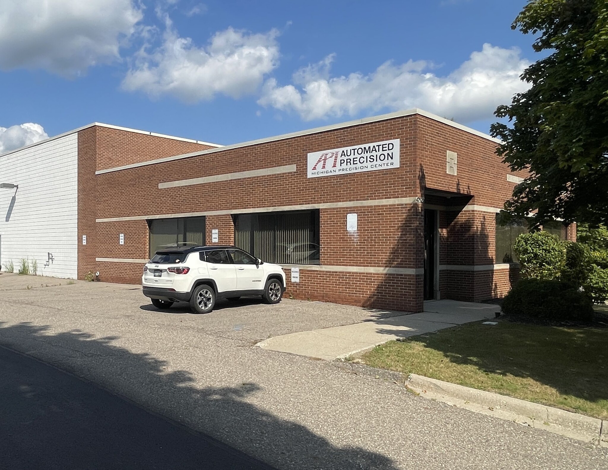 47522 Galleon Dr, Plymouth, MI for lease Building Photo- Image 1 of 8