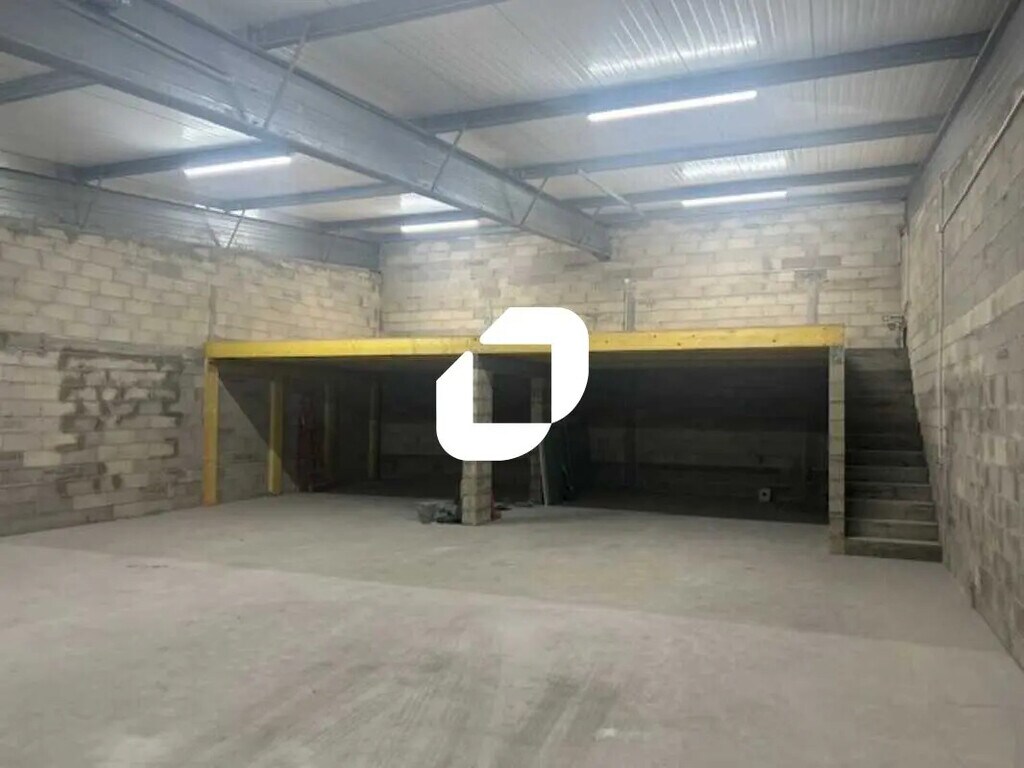 Location Local d'activités 50 m² à 200 m² - Photo 1