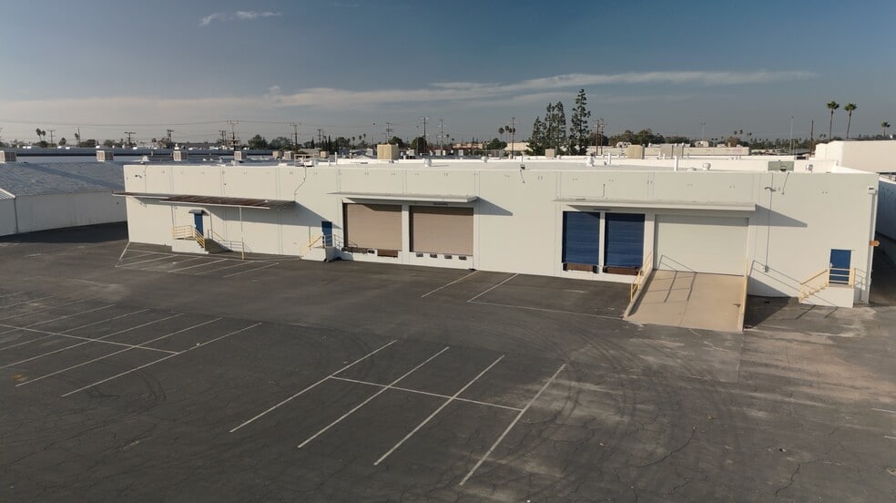 11240 Sherman Way, Sun Valley, CA for lease - Building Photo - Image 3 of 10