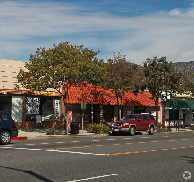 2015-2017 W Burbank Blvd, Burbank, CA for lease - Building Photo - Image 3 of 12