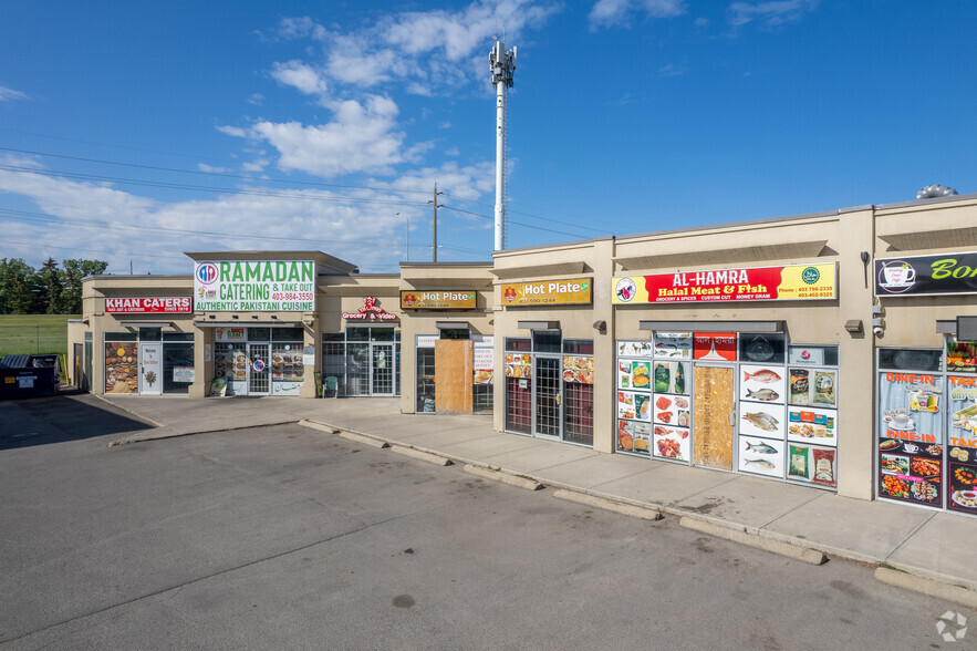 5075 Falconridge Blvd NE, Calgary, AB for sale - Primary Photo - Image 1 of 6