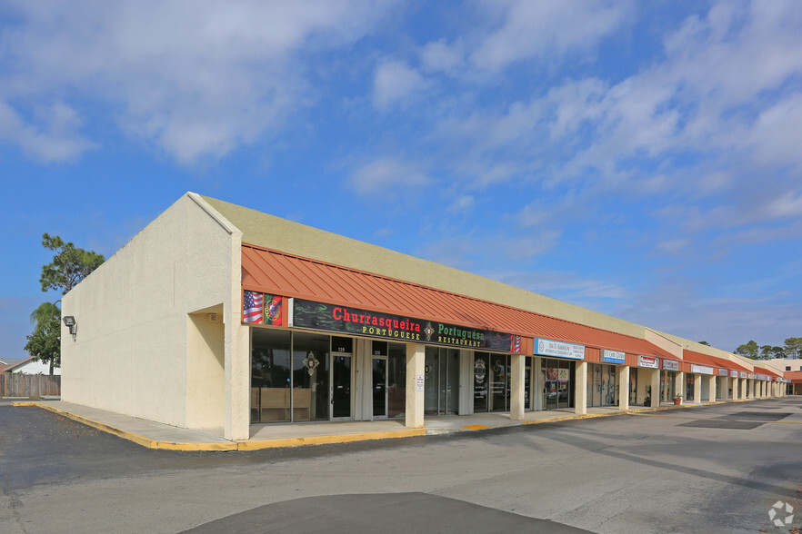 3897-3951 N Haverhill Rd, West Palm Beach, FL for lease - Primary Photo - Image 1 of 8