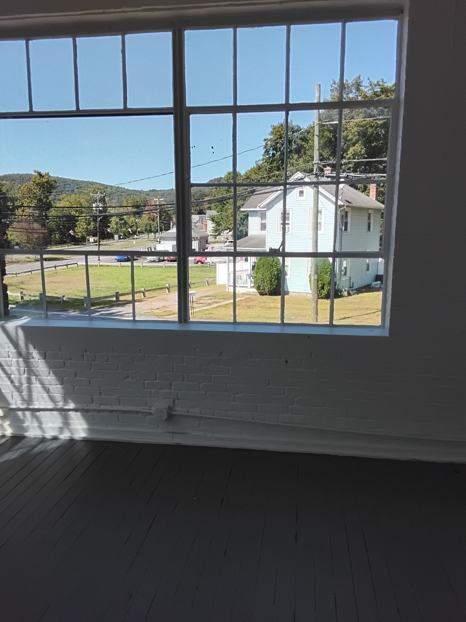 141 S Main St, Beacon Falls, CT for lease Interior Photo- Image 1 of 4