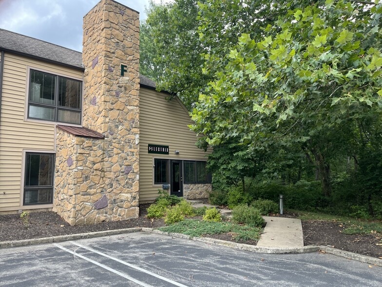 1000 Germantown Pike, Plymouth Meeting, PA for sale - Building Photo - Image 3 of 8