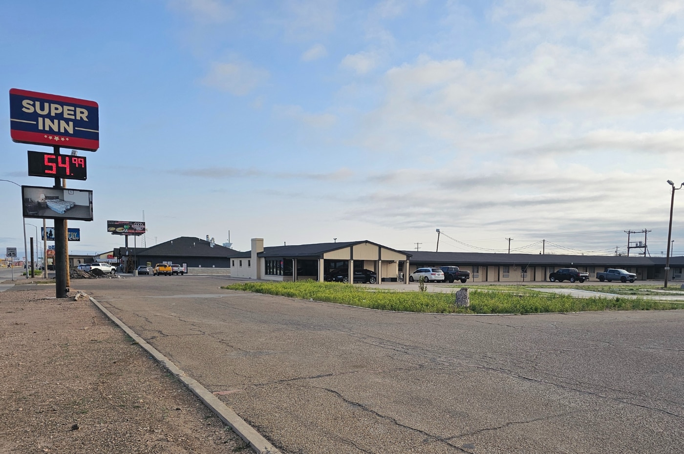 1821 S Dumas Ave, Dumas, TX for sale Building Photo- Image 1 of 1
