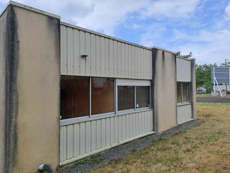 Retail in Rennes for sale - Building Photo - Image 3 of 6