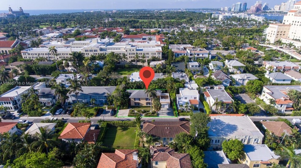 240 Oleander Ave, Palm Beach, FL for sale - Primary Photo - Image 1 of 12