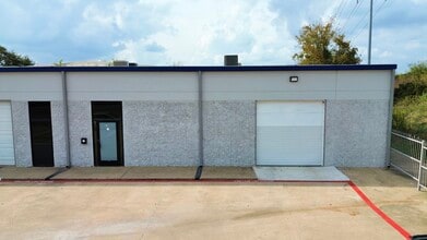 2402-2404 Blue Smoke Ct, Fort Worth, TX for lease Building Photo- Image 1 of 7