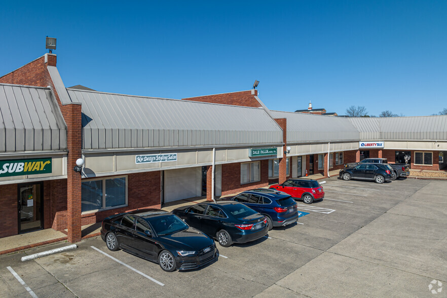 10500 W Markham St, Little Rock, AR for lease - Building Photo - Image 1 of 5