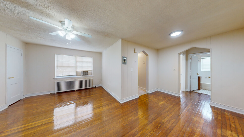 12 Danbury St SE, Washington, DC for sale - Interior Photo - Image 1 of 1