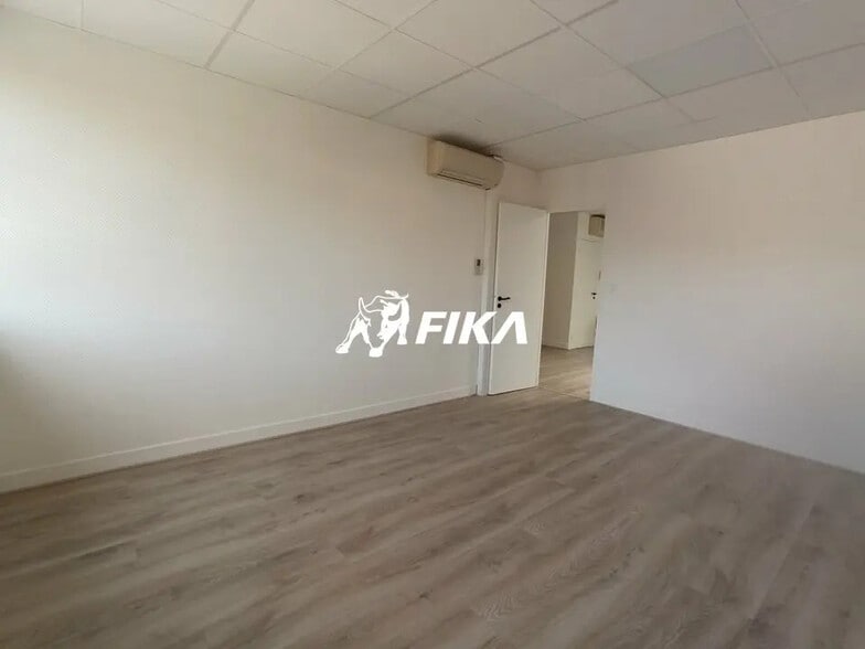 Office in Balma for lease - Interior Photo - Image 2 of 12