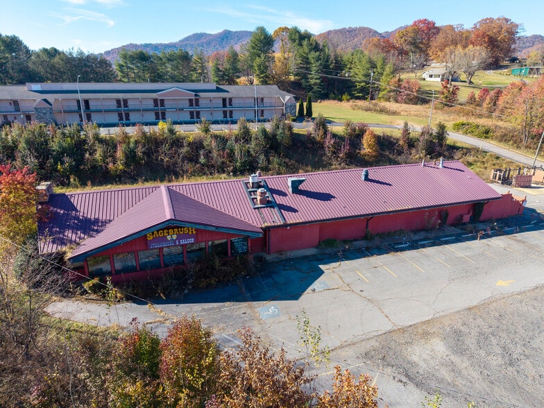 1941 Champion Dr, Canton, NC for sale - Building Photo - Image 2 of 21