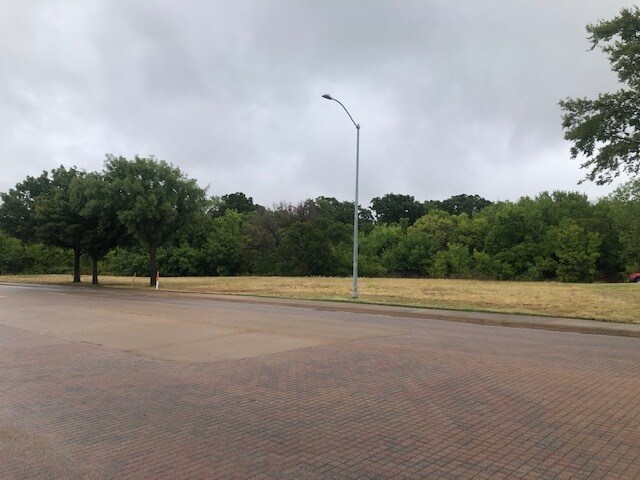 525 Westpark, Euless, TX for sale - Primary Photo - Image 1 of 3