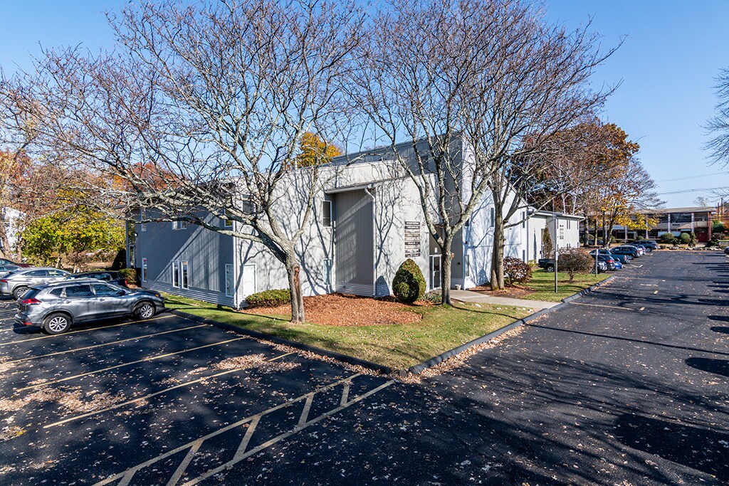 615 Jefferson Blvd, Warwick, RI for sale Building Photo- Image 1 of 1