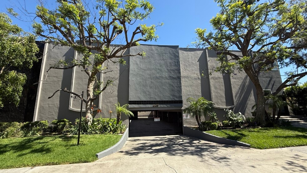 447 W Elk Ave, Glendale, CA for sale - Building Photo - Image 2 of 7