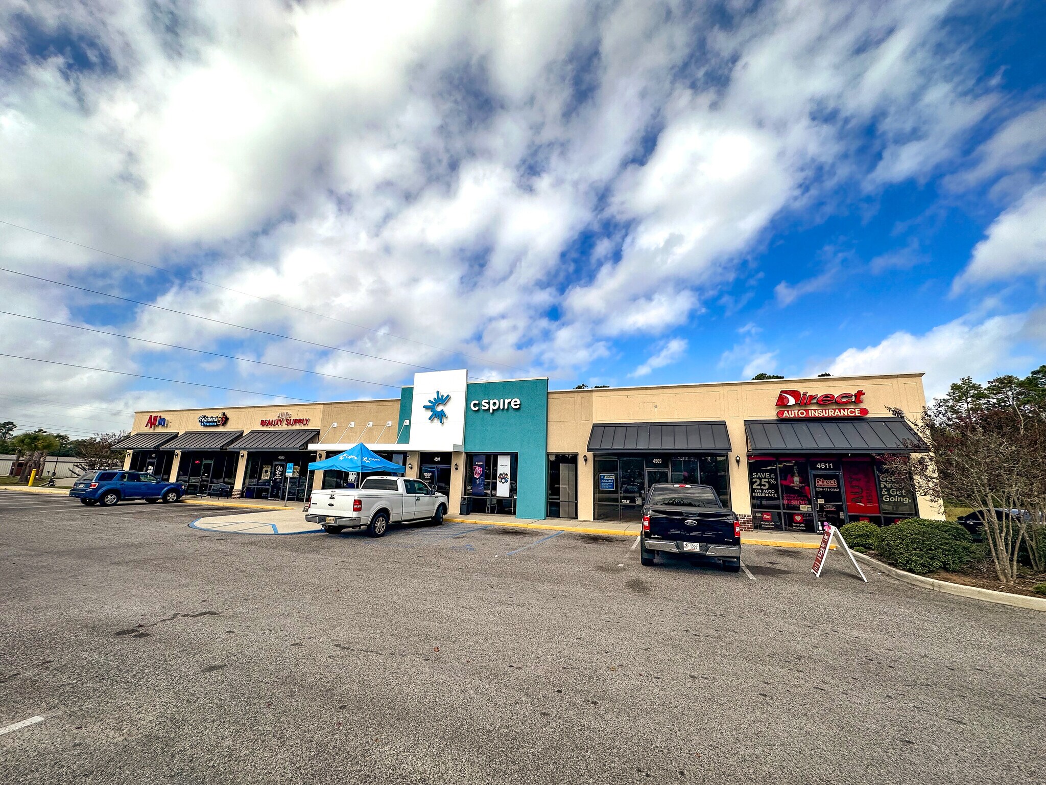 4501-4511 E Denny Ave, Pascagoula, MS for lease Building Photo- Image 1 of 3