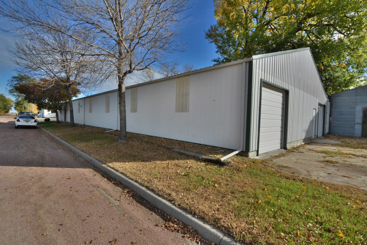 418 S Main St, Dimock, SD for sale Building Photo- Image 1 of 1