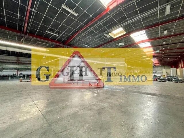 Office in Morangis for lease - Building Photo - Image 2 of 10