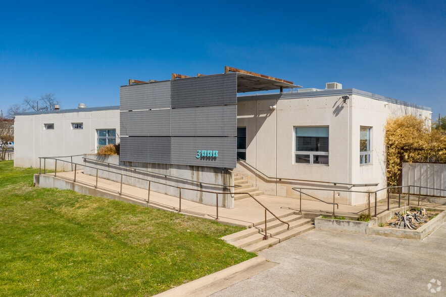 3000 E Cesar Chavez St, Austin, TX for lease - Primary Photo - Image 1 of 51