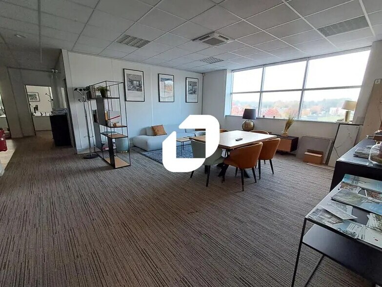 41 Rue Simon Vollant, Lambersart for lease - Interior Photo - Image 1 of 6