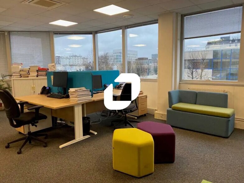 Flex in Gennevilliers for lease - Building Photo - Image 2 of 8