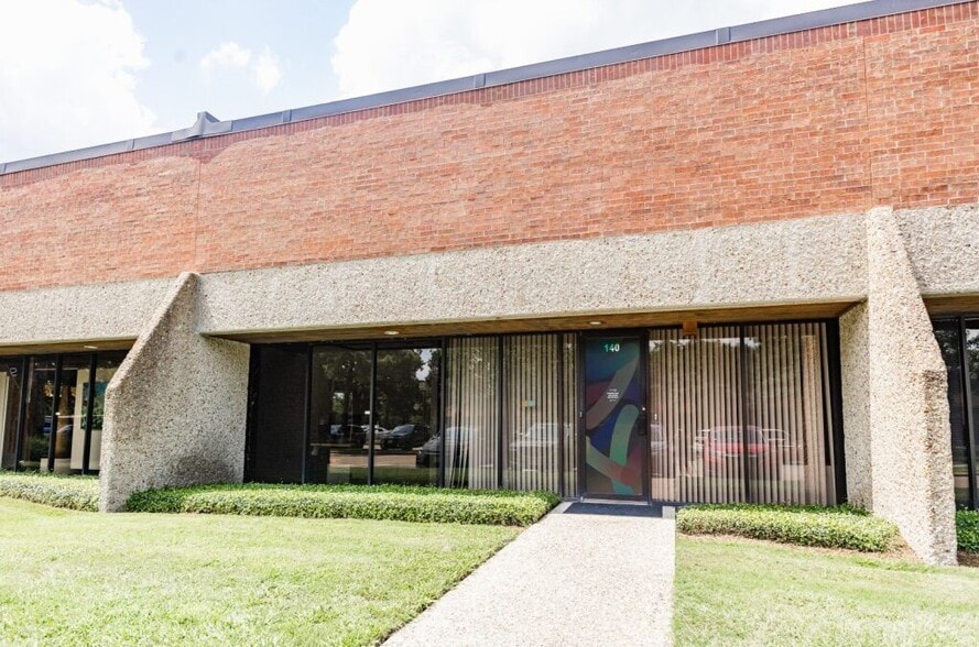6925 Portwest Dr, Houston, TX for lease - Building Photo - Image 3 of 12
