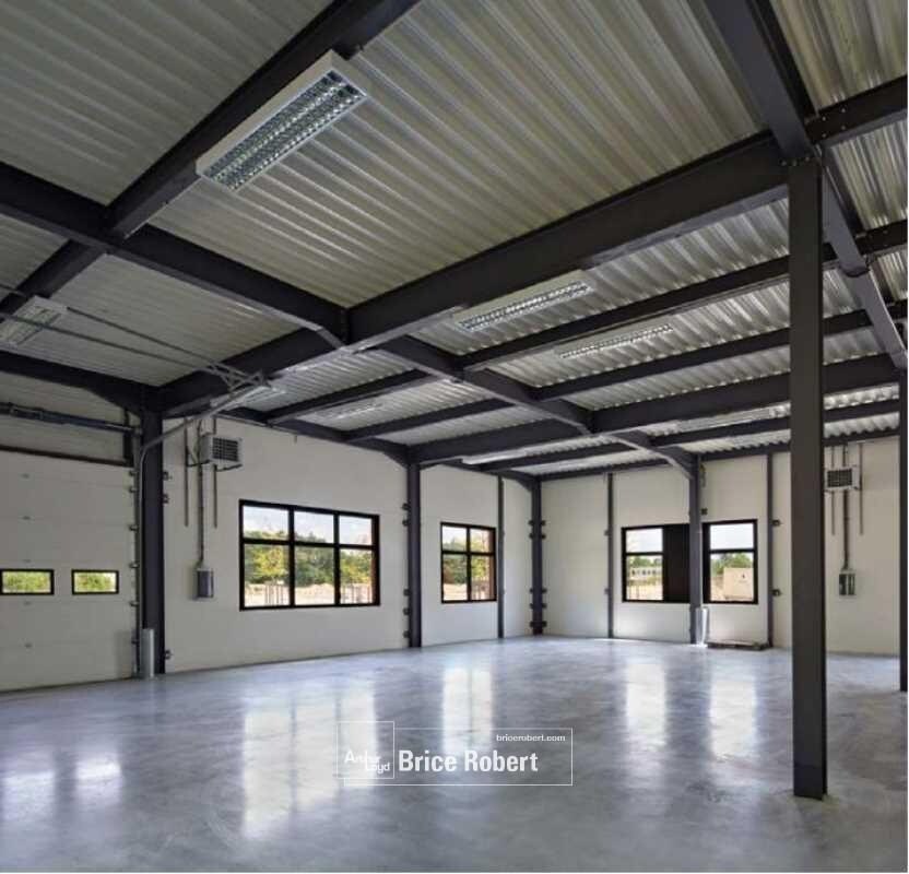 Flex in Dardilly for lease Interior Photo- Image 1 of 1