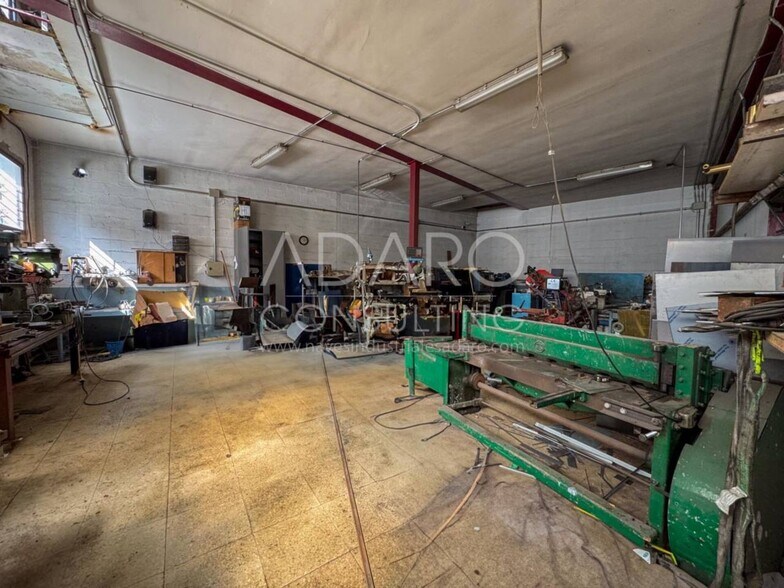 Industrial in Leganés, Madrid for sale - Interior Photo - Image 2 of 15