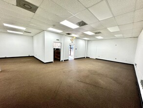 6011-6025 103rd St, Jacksonville, FL for lease Building Photo- Image 2 of 5