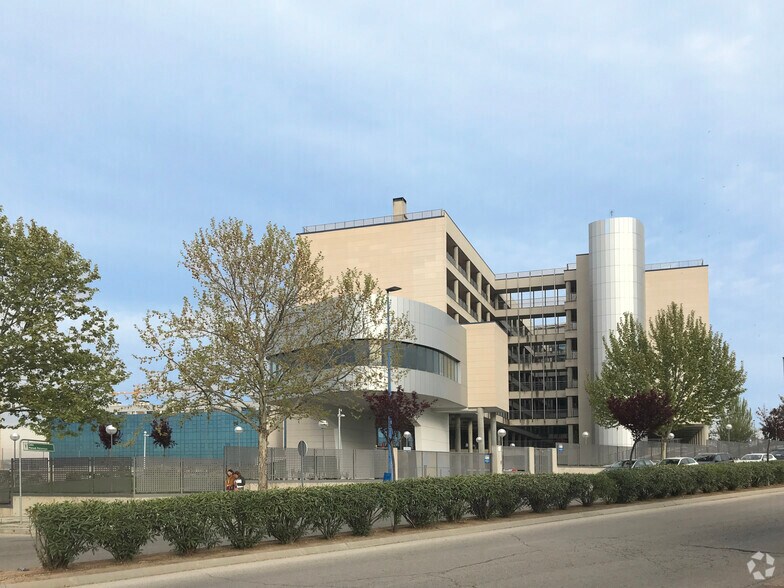 Office in Rivas-Vaciamadrid, Madrid for sale - Building Photo - Image 2 of 2