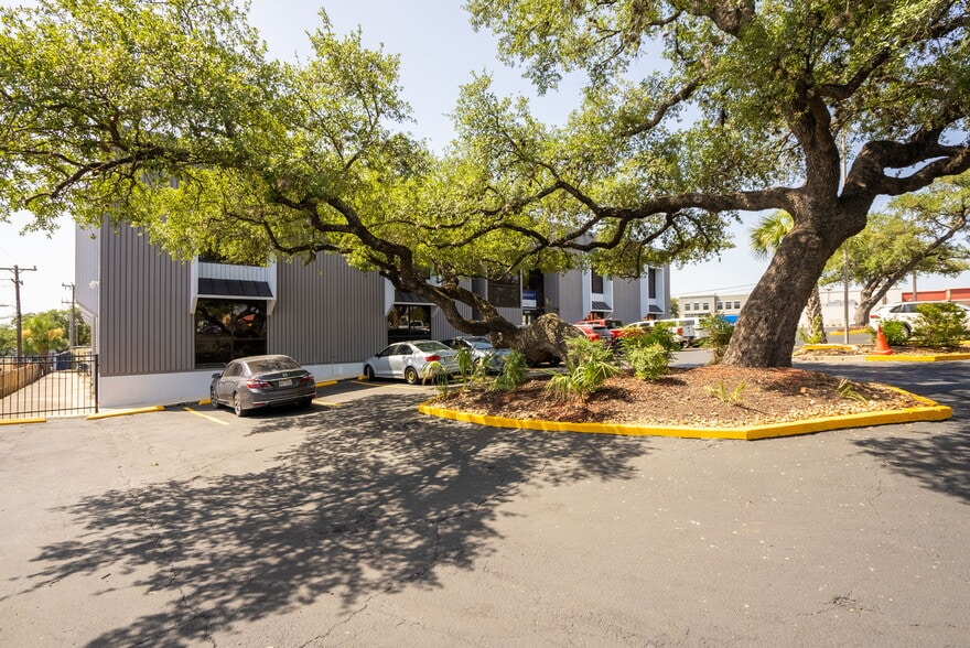 9502 Computer Dr, San Antonio, TX for sale - Building Photo - Image 2 of 51