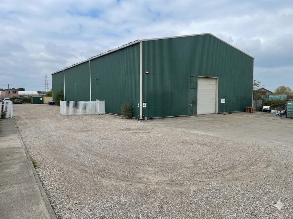 Dengemarsh Rd, Lydd for lease Primary Photo- Image 1 of 10