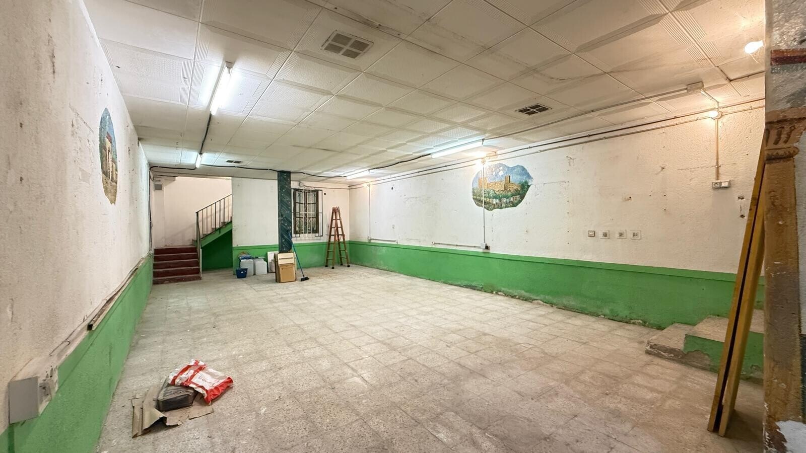 Santa Coloma de Gramenet, BAR 08921 - Unit - - - Interior Photo - Image 1 of 11