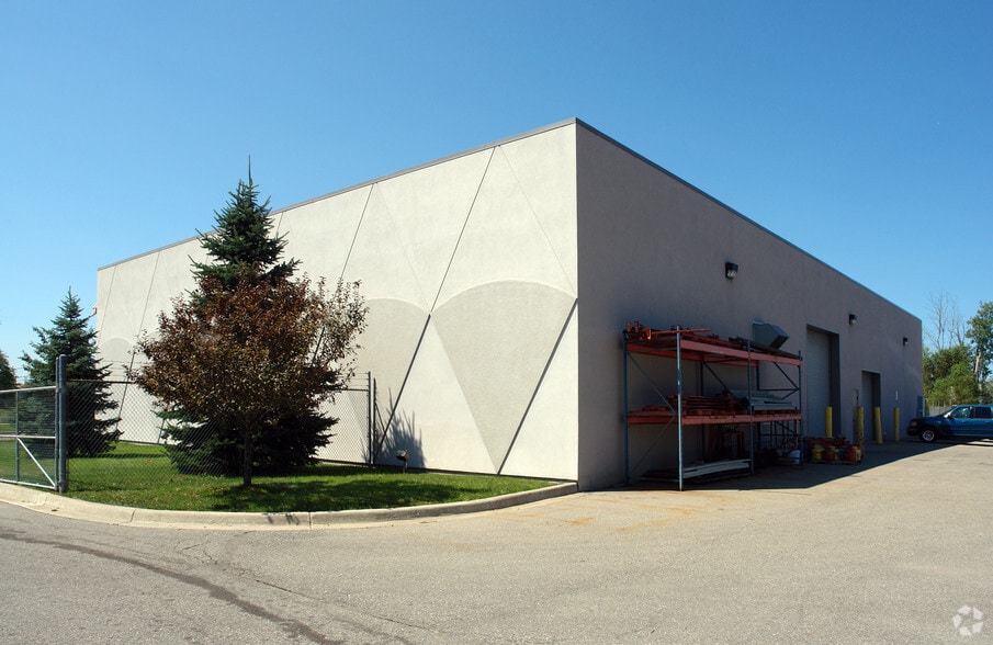 29706 West Tech Dr, Wixom, MI for lease - Building Photo - Image 2 of 4