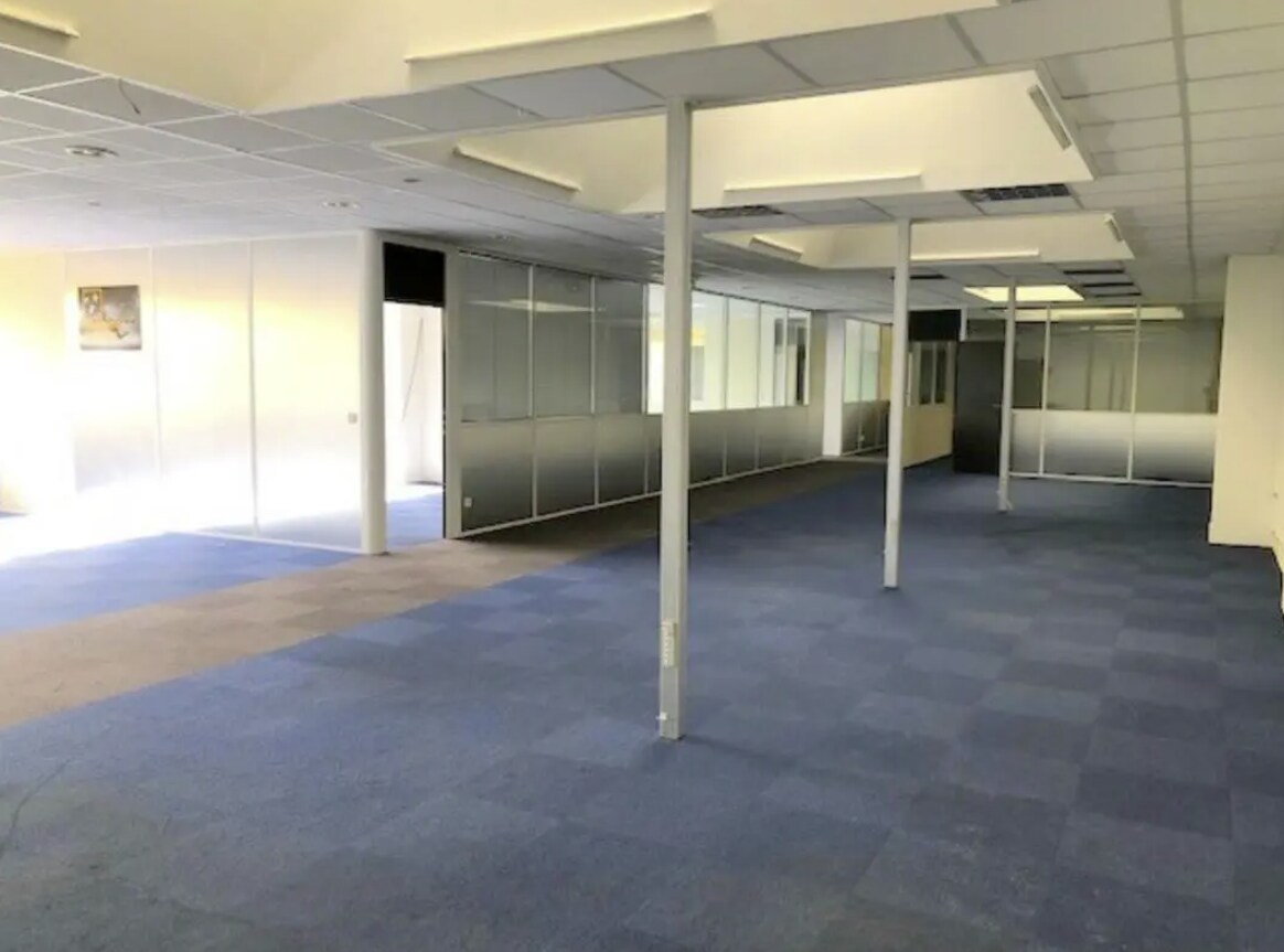 Avenue Albert Einstein, Trappes for lease Interior Photo- Image 1 of 12