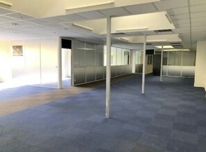Avenue Albert Einstein, Trappes for lease Interior Photo- Image 1 of 12
