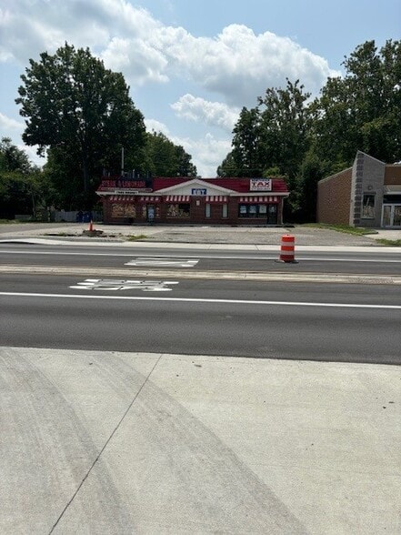 3637 E 38th St, Indianapolis, IN for sale - Building Photo - Image 3 of 4